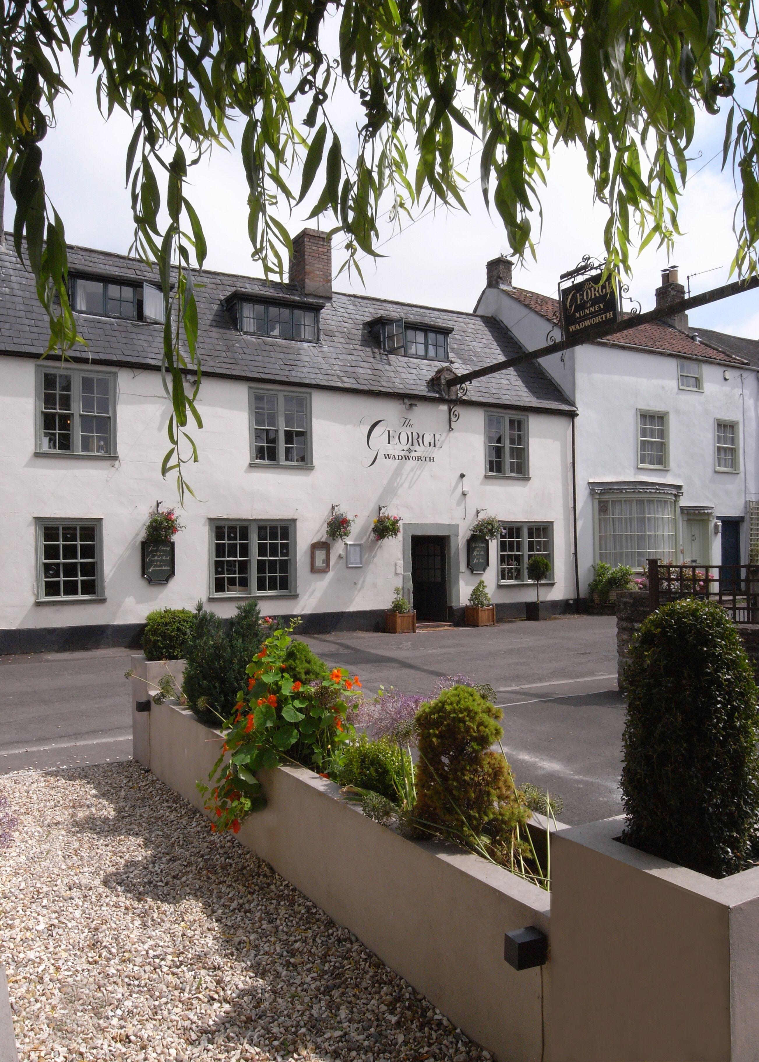 Where to Stay Near Longleat House: 4 Central Hotels