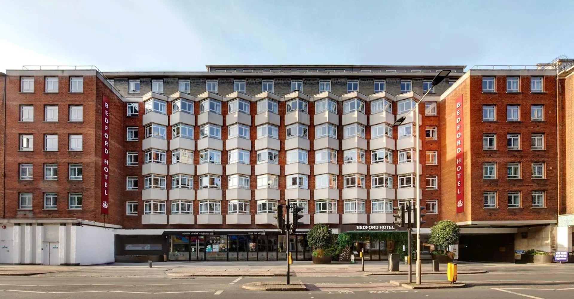 Where to Stay in Cricklewood: 5 Resort-Style Hotels Reviewed