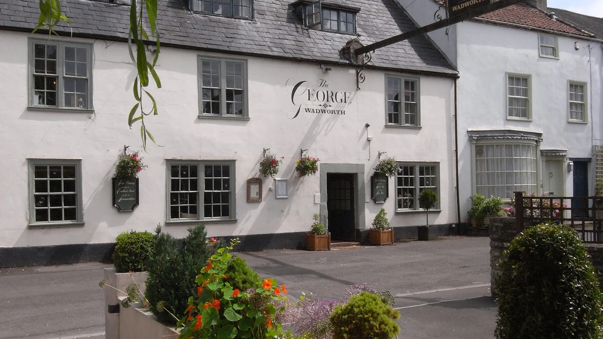 Where to Stay Near Longleat House: 4 Central Hotels