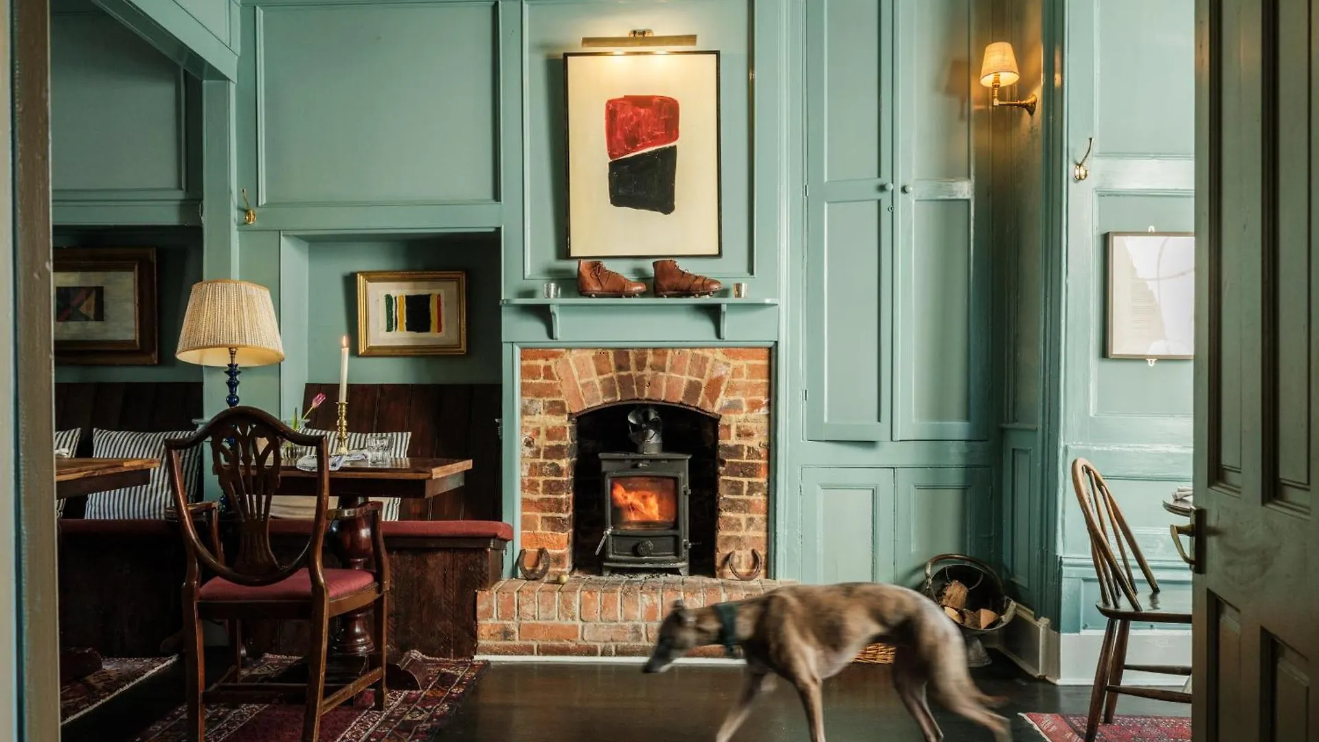 4 Couple Hotels Worth Booking Near Summerleaze Gallery